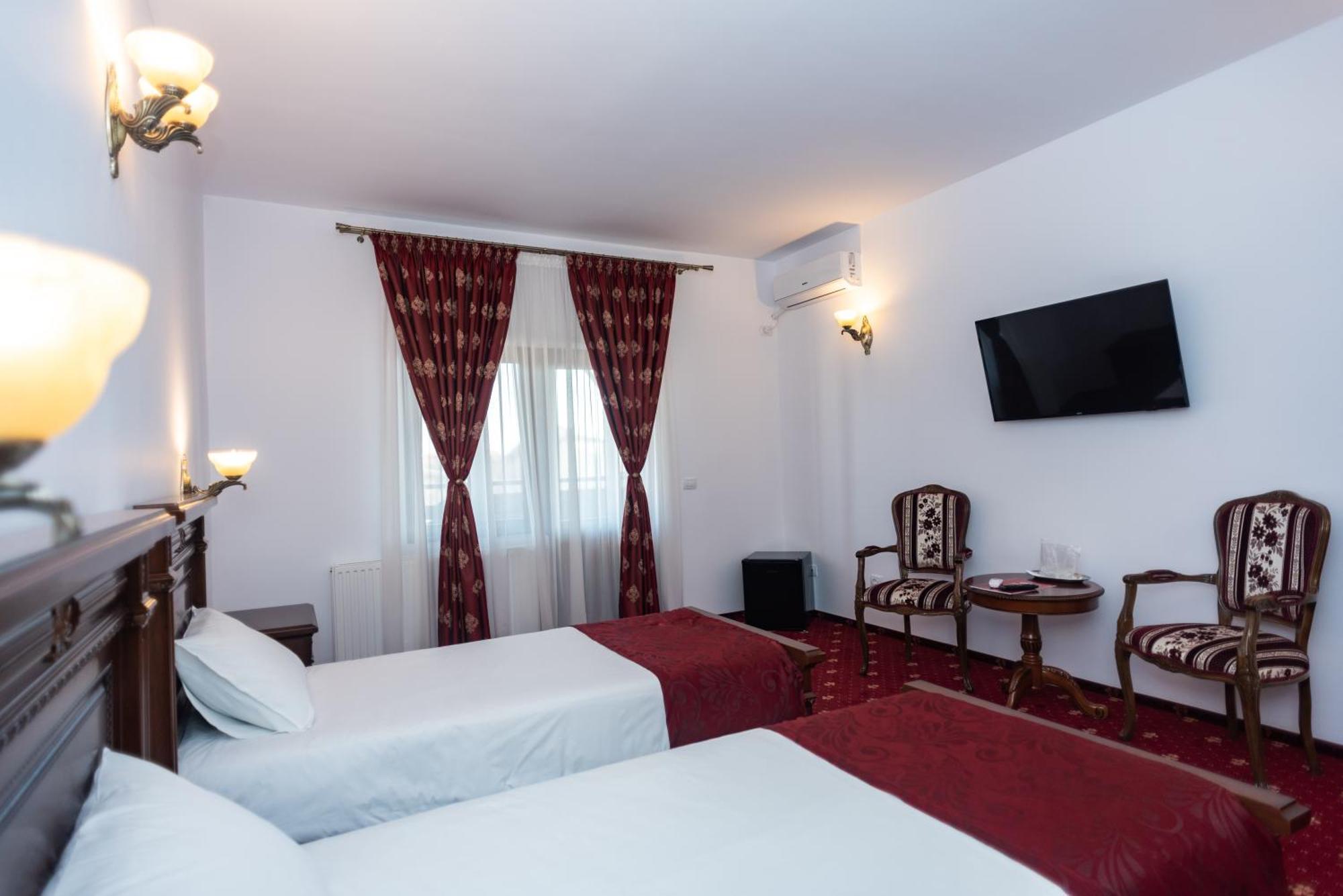Tango Margo Hotell Valea Lupului  Exteriör bild