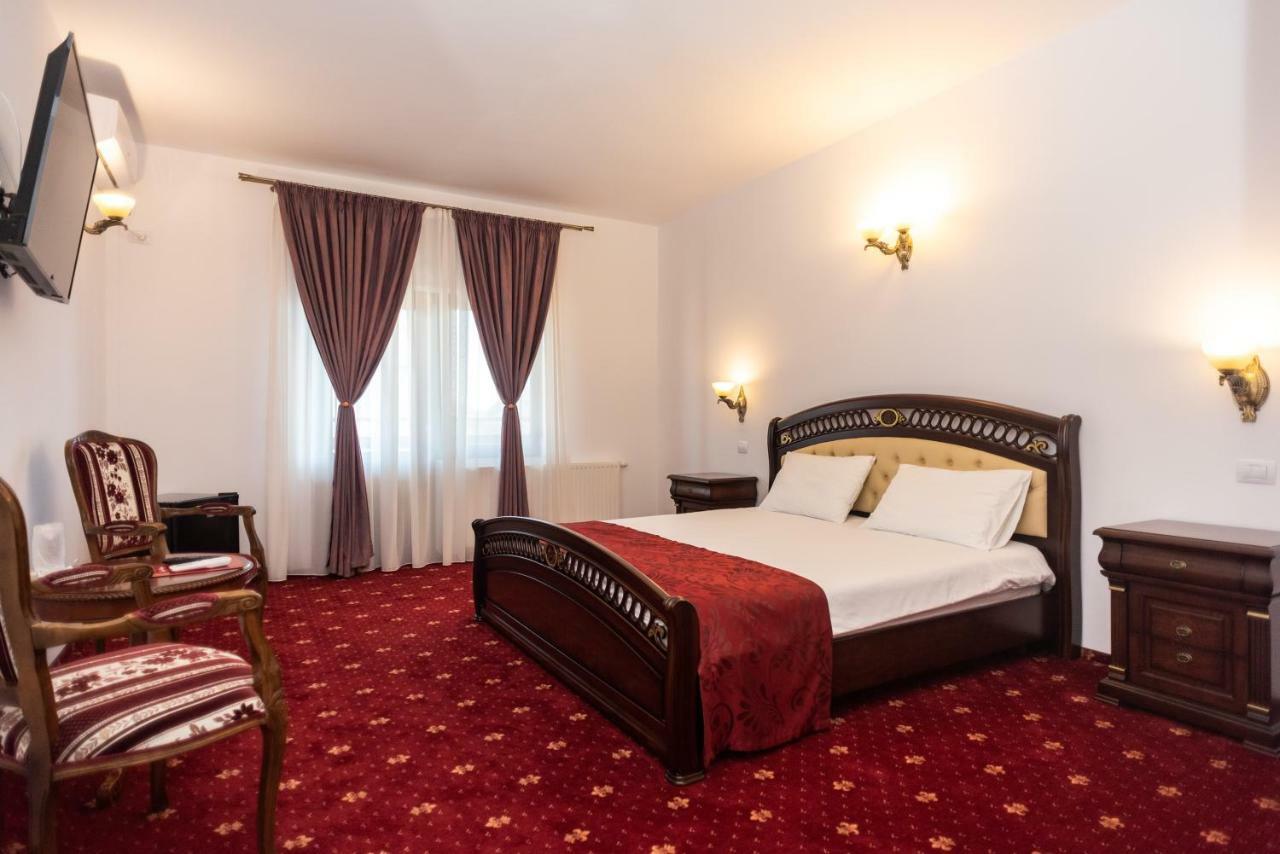 Tango Margo Hotell Valea Lupului  Exteriör bild